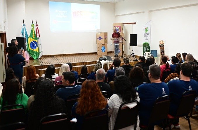 Conecta Turismo reúne empreendedores e parceiros para fortalecer o turismo no litoral Sul do ES