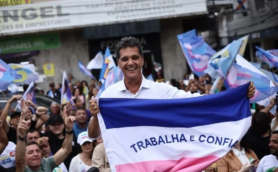 “Respeito a decisão das urnas”, afirma Ricardo Ferraço após derrota para Pazolini