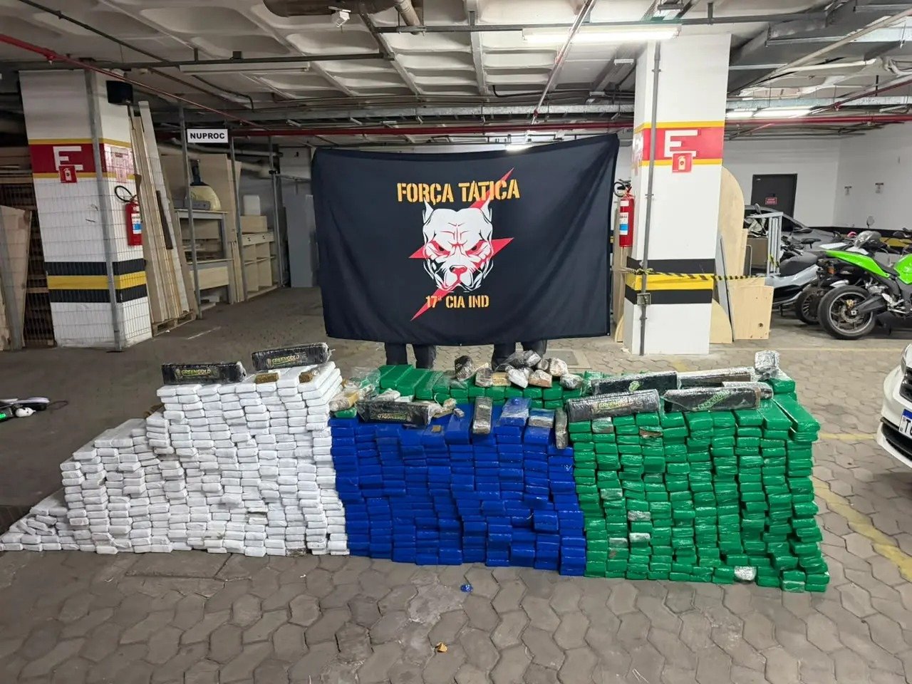 Polícia apreende mais de 1,3 tonelada de maconha em apartamento em Vila Velha