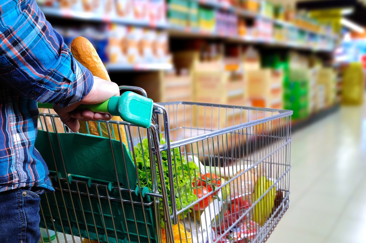 Supermercados vão continuar fechados aos domingos no ES, com exceção no verão